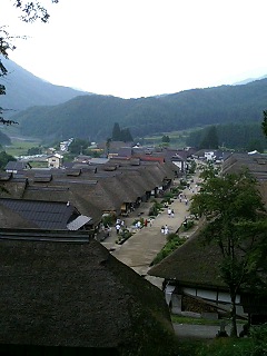 �c�ɕ�炵���`